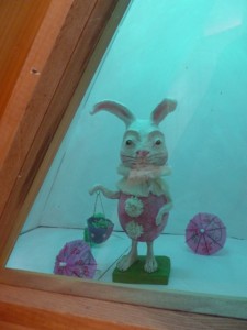 Kids: find the rabbit in the Granary